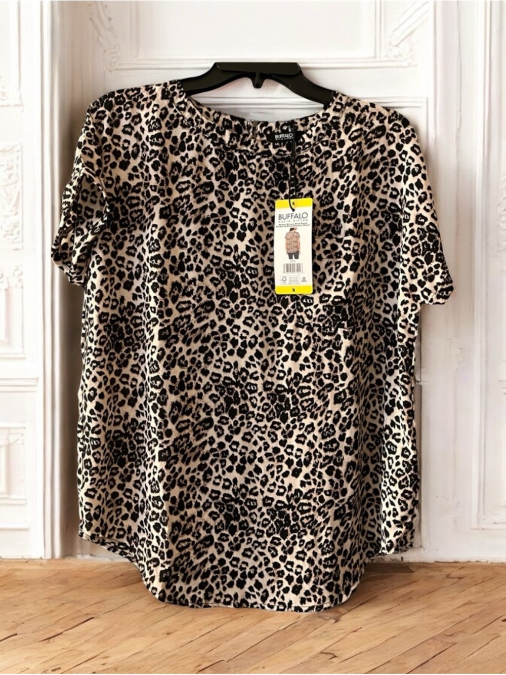 Size Small BNWT Leopard Animal Print Short Sleeve Flowy Blouse Shirt Top